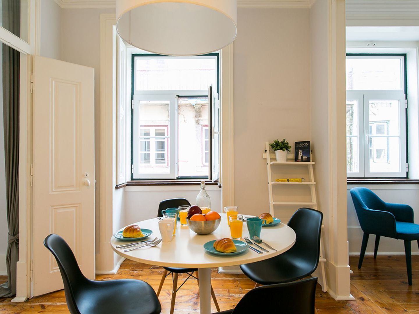 Joivy Splendid 2Br Flat In Bairro Alto, Nearby Luis De Camoes Square Apartment Lisbon Exterior photo